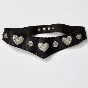 NEW LEATHEROCK EMBELLISHED BELT (M)